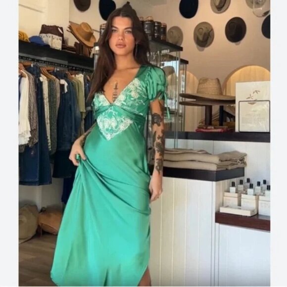 Free people Cooper Midi Dress In Verdis Green NWT Size 2 - Picture 1 of 10